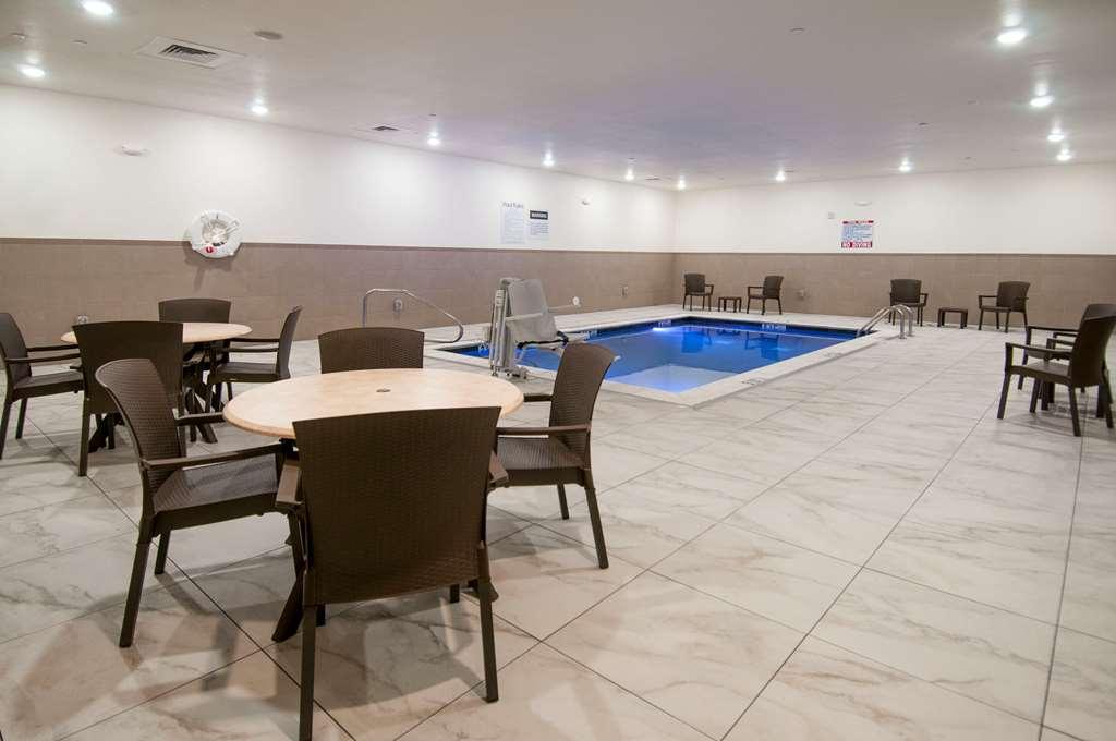 Comfort Inn & Suites Downtown Near University Tuscaloosa Facilities photo